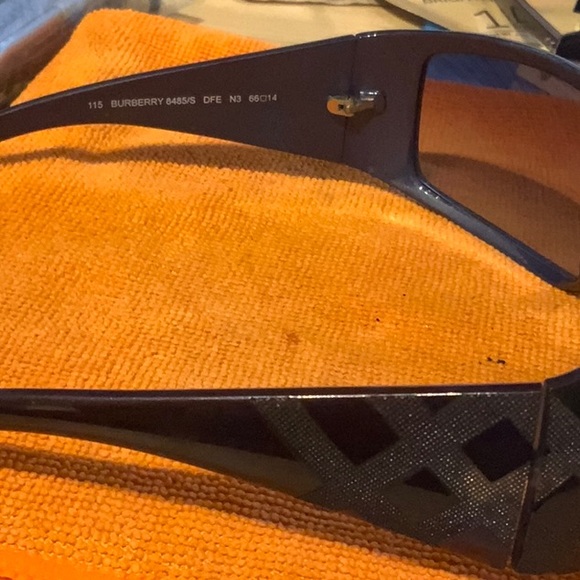 Burberry Women’s Blue sunglasses - Picture 2 of 3